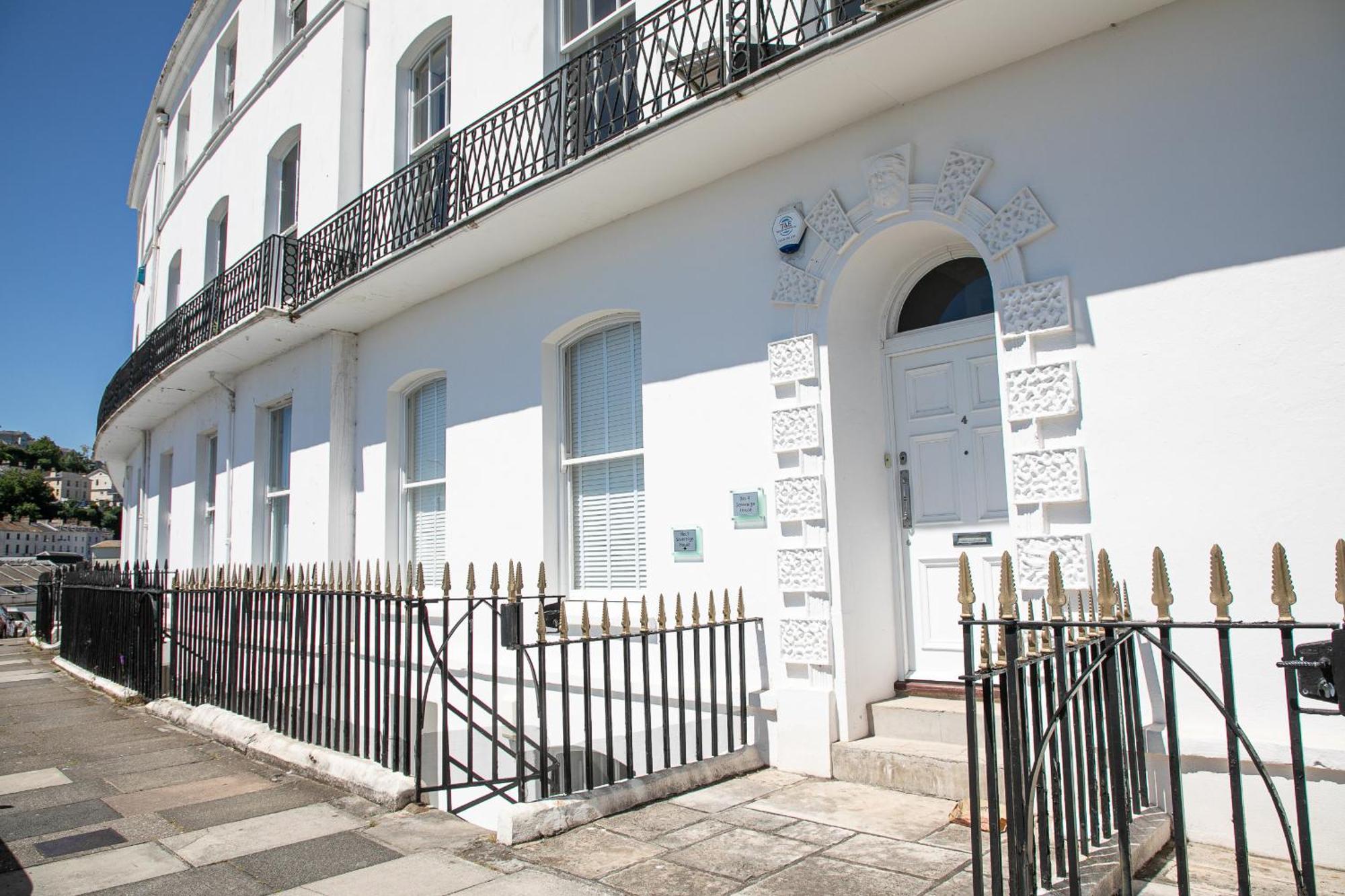 Sovereign House - Close To Harbour With Parking Torquay Exterior foto